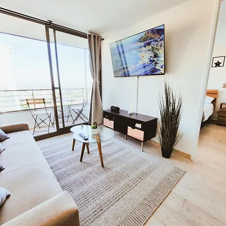 Appartamento Moderno, Con Vista Y Excelente Conectividad